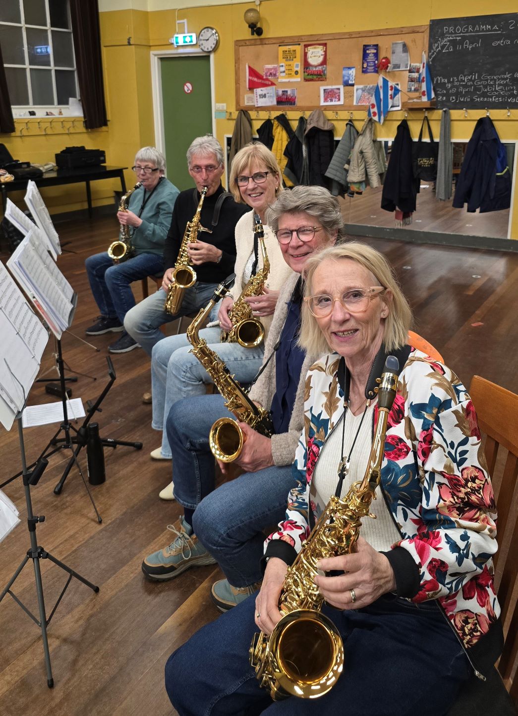 Repetitie Mienskipsorkest Harlingen fotograaf Marjolein Koornstra 210830(0) (004)