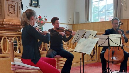 Bevlogen strijktrio met “Serenade” in Harlingen