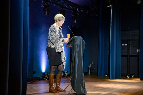 Burgemeester Sjerps houdt boeiende lezing in logegebouw Vrijmetselarij