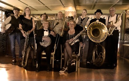 Swingende zondagmiddag met Blue Goose Revival Jazz Club in Harlingen!