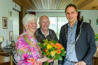 60-jarig huwelijksjubileum Pieter Tichelaar en Hilly Speelmans