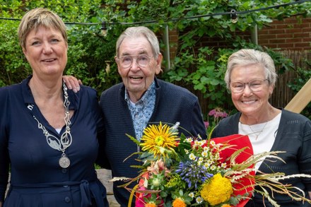 De heer en mevrouw Attema 60 jaar getrouwd