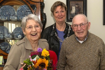 De heer en mevrouw Huijser-de Vries 60 jaar getrouwd