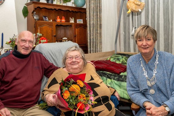 Diamanten huwelijk voor echtpaar Helfrich-Anema