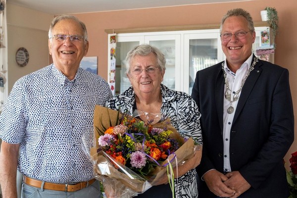 Echtpaar Marten en Alida Jongema-Bootsma 60 jaar getrouwd!