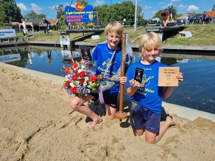 Broers Hobma schitteren op FK Fierljeppen Jeugd in IJlst