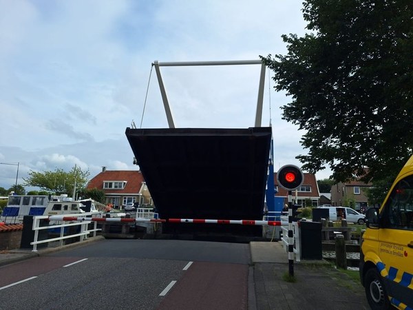 Bruggen weer in beweging na restauratie en storingen