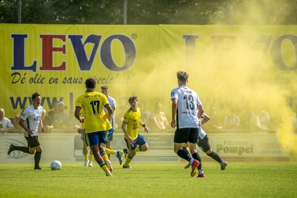 Cambuur wint oefenduel bij fc Harlingen