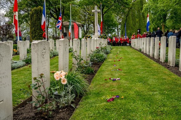 Dodenherdenking 2026: “Wat zouden wij doen?”