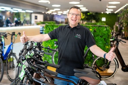 E-Bike Friesland flikt het weer: Enorme partij ex-demo en back to school fietsen binnen