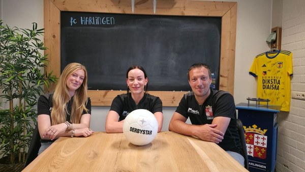 Fc Harlingen presenteert complete staf meisjesafdeling