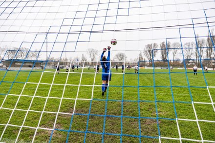 fc Harlingen VR1 wint doelpuntrijk spektakel tegen Dronrijp/Foarút