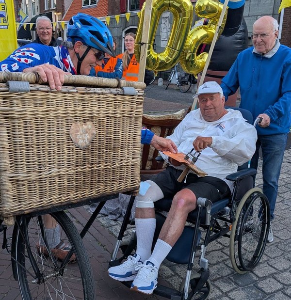 Fietselfstedentocht: bijzondere jubileumeditie voor Age Tichelaar