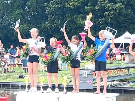 Friso Hobma kroont zich na Friese titel ook tot Nederlands kampioen fierljeppen