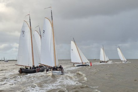 Harde strijd tegen de elementen bij Harlingen - Terschelling Zeilrace