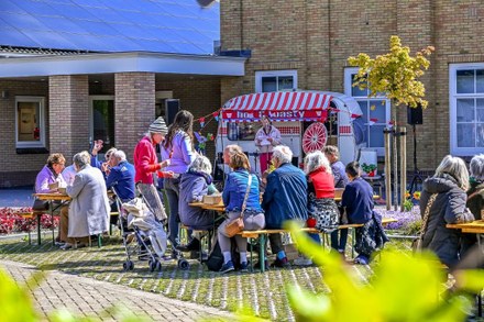Harlingen danst op de vrijheid – High LiberTea en After DansparTea brengen mensen samen op 5 mei