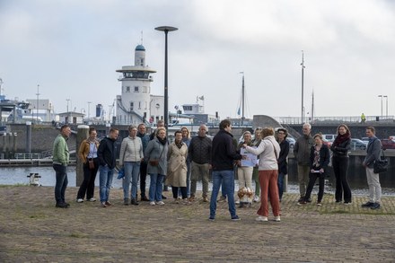 Harlingers kijken vooruit naar toekomst van kustzone tijdens 'Harlinger Highlights' wandeling