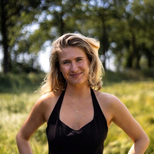Harlingse Julia de Koning gaat vol voor haar muzikale droom