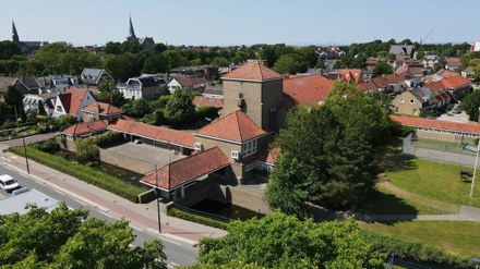Historische HBS van Harlingen krijgt nieuwe bestemming als woonzorglocatie