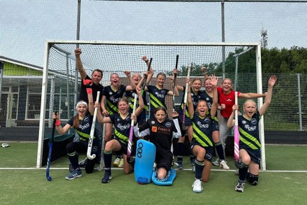 HMHC Meiden MO 11 kampioen