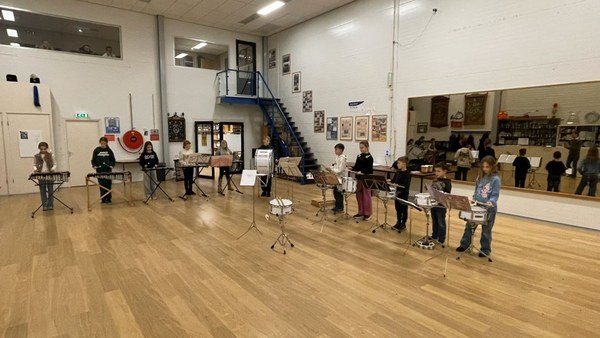 Jeugd Hosanna slaat erop los