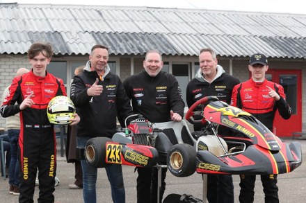 Karter Ties Hermus pakt dagklassement in NXT GP, broer Timo meldt zich ook voorin