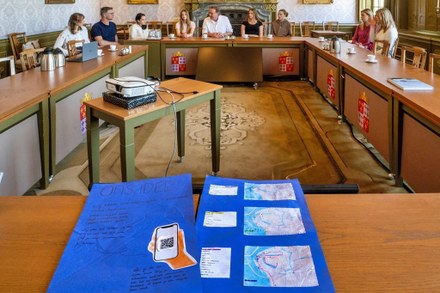 Leerlingen presenteren Vispad voor Harlingen