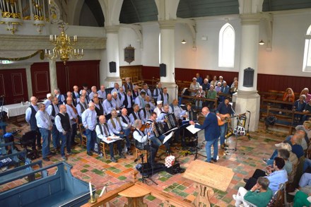 Makkum genoot van voorjaarsconcert de Skúmkoppen