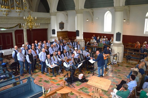 Makkum genoot van voorjaarsconcert de Skúmkoppen