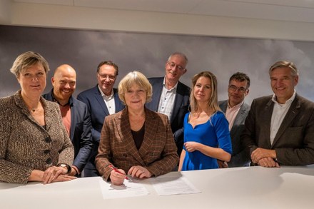 Miljoenen voor regio Noardwest-Fryslân door ondertekende Regio Deal