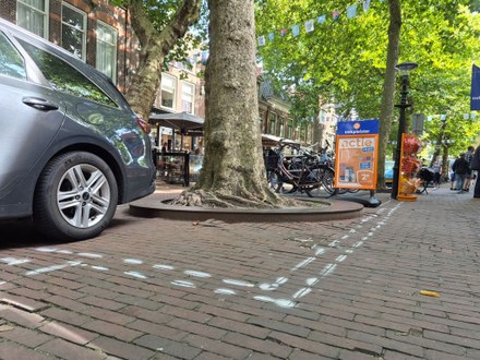 Onderzoek naar boomwortels in de Voorstraat