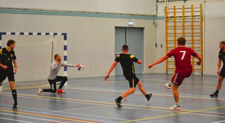 Ontknoping eerste seizoenshelft Van Stee Offshore Zaalvoetbalcompetitie