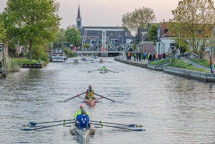 Oudste en meest befaamde roeimarathon van Friesland viert jubileum