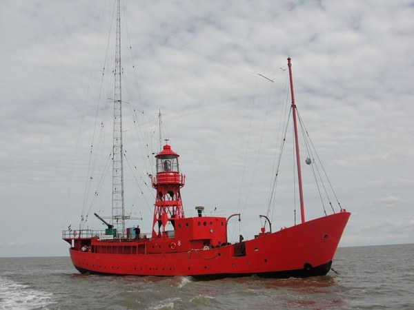 Radio 74 vanaf radiolichtschip Jenni Baynton