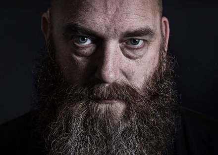 Razende Roeland praat bij met Death Möth