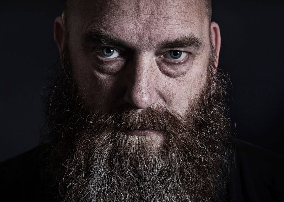 Razende Roeland spreekt Dangerous times for the Dead!