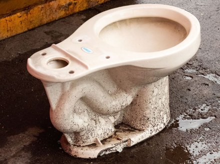 Rioolproblemen voorkomen in een stad met eeuwenoude financieringen