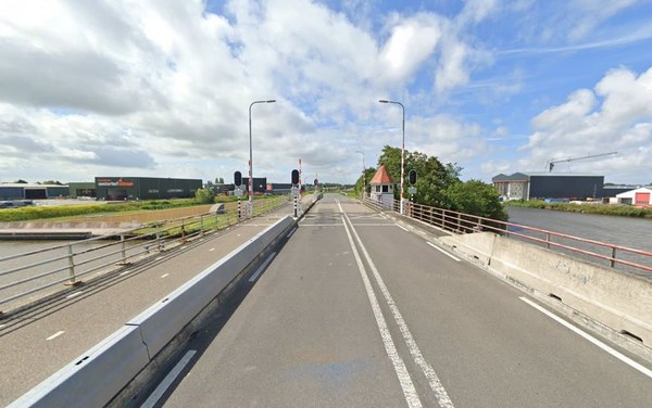 Route over de Koningsbrug tijdelijk open voor verkeer tijdens wegwerkzaamheden aan N31