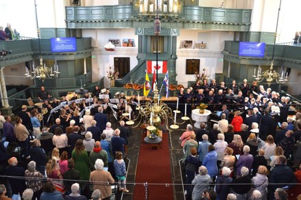 Ruim 400 bezoekers genieten van indrukwekkend Bevrijdingsconcert in Harlingen