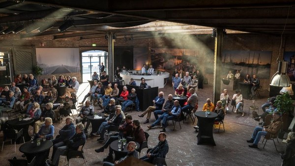 Sfeervol terras met fijne jazzmuziek en lekker eten