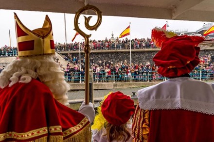 Sinterklaas en zijn Pieten komen aan in Harlingen!