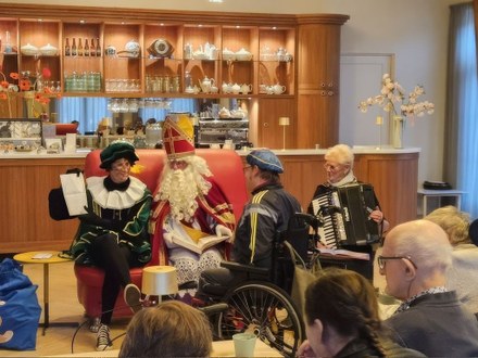 Sinterklaas op bezoek bij de Soos in Milûk