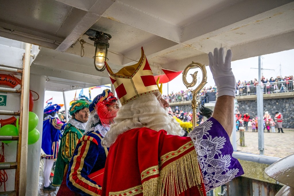 Sinterklaasintocht Harlingen: vertrouwd feest met nieuwe verrassingen