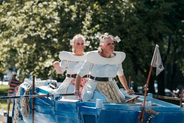 Straatfestival Harlingen 2025: muziek, spektakel en verwondering in het stadshart!