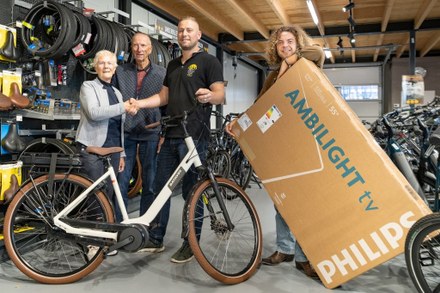 Visserijdagenloterij winnaars in het zonnetje