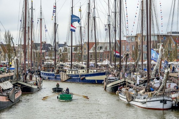 Vlootdag trekt veel publiek naar de havenstad