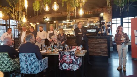 VVD Harlingen: Gezellige en geslaagde avond voor Harlinger ouderen