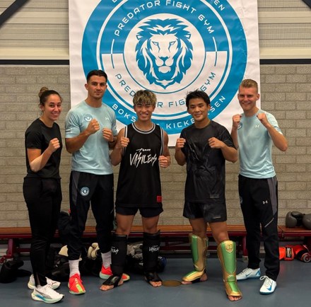 Wereldkampioenen kickboksen uit Japan te gast bij Predator Fight Gym in Harlingen