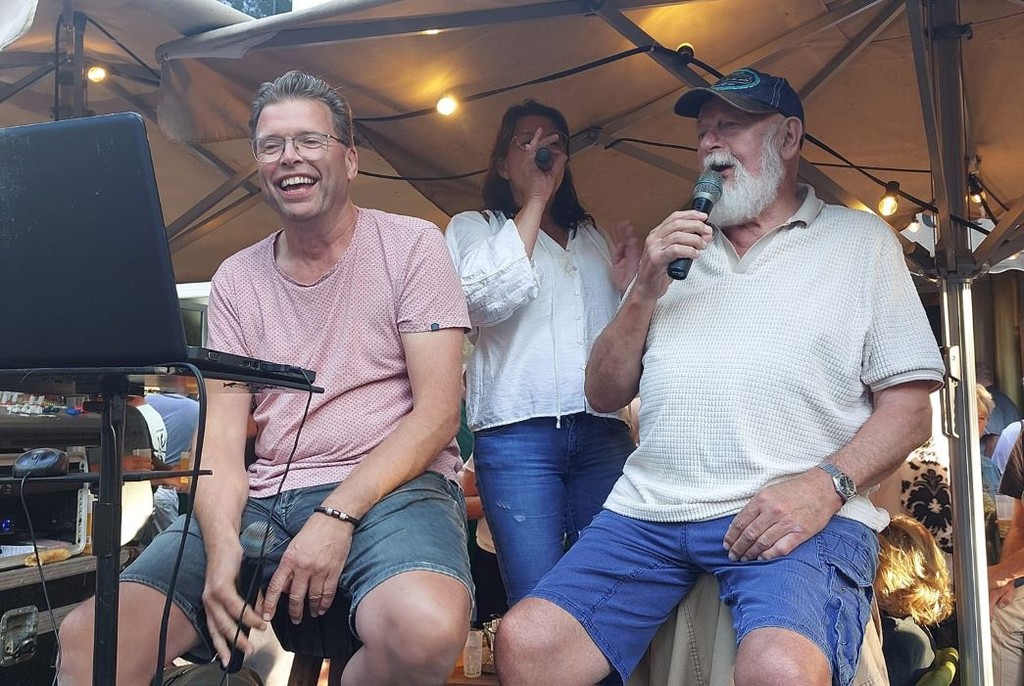 Wiebe en Wijtze speule in Tuunsicht